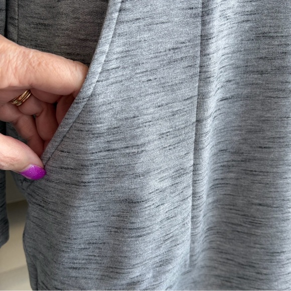 •Chico’s• COZISOFT Cowl Neck Tunic Length Top - Size Small - Picture 5 of 9